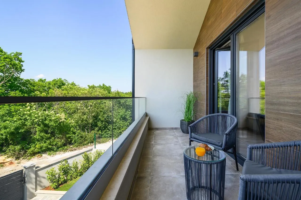 Villa Nobu Mali Vareški