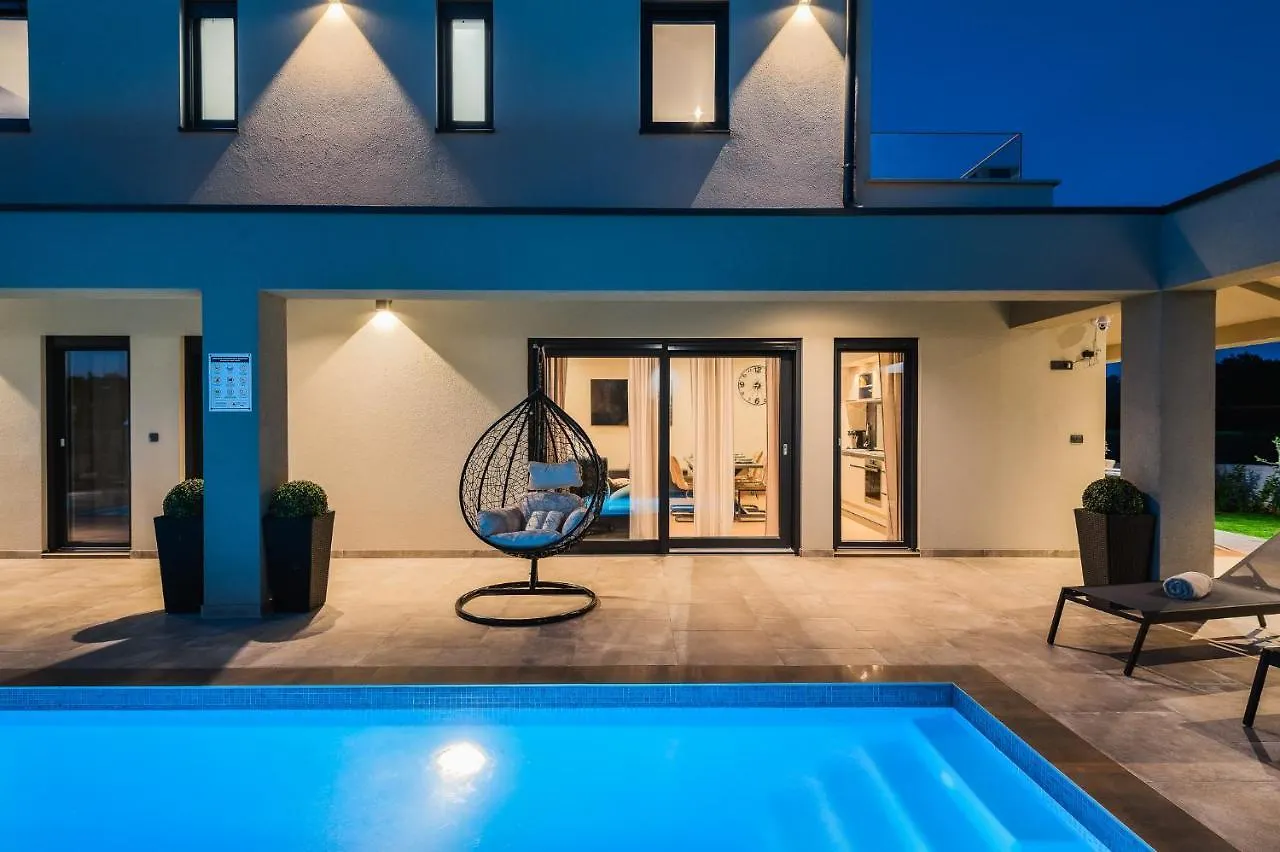 Villa Nobu Mali Vareški 克罗地亚