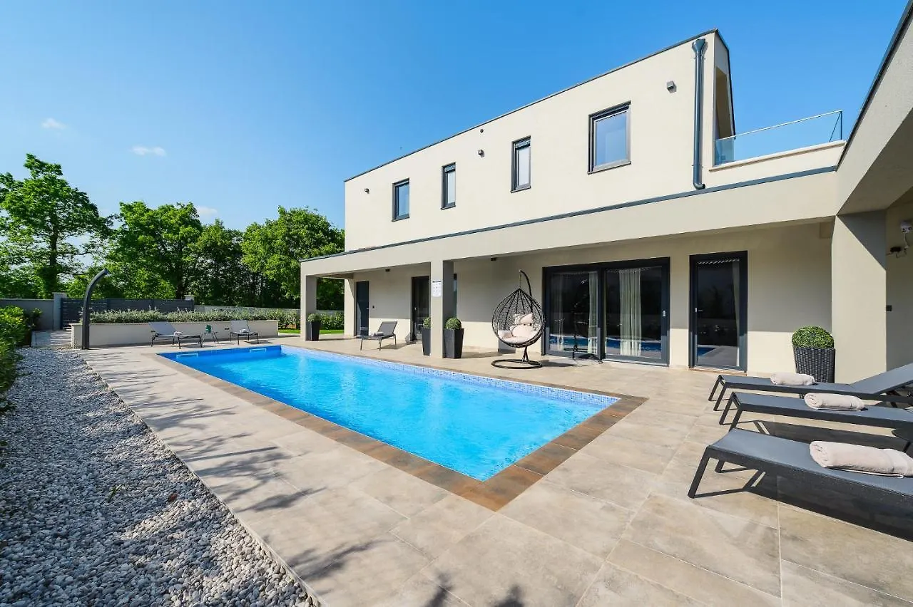 Villa Nobu Mali Vareški 0*,